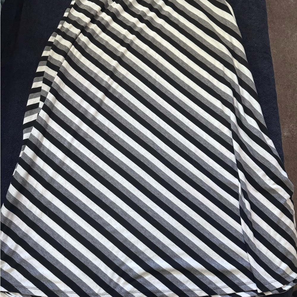 Jaclyn Smith Black and White Diagonal Striped Maxi Skirt